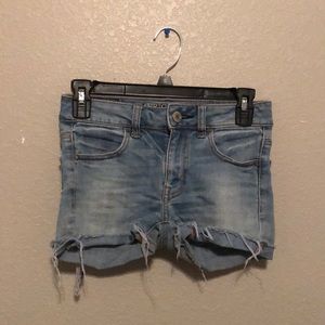 DISTRESSED SHORTS